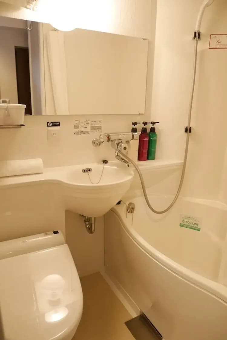 Bathroom sink