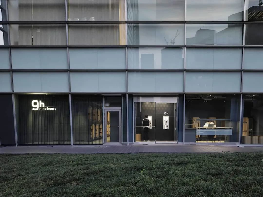 東京都-9h nine hours Shinagawa station for men