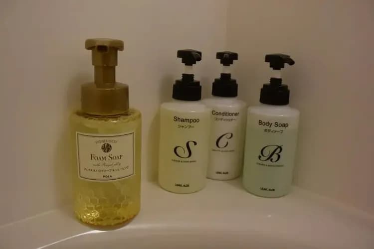 Bathroom amenities