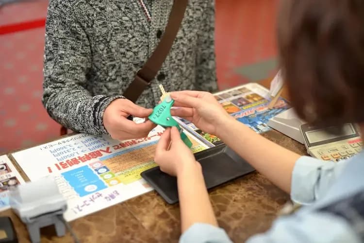 Check-in/check-out kiosk