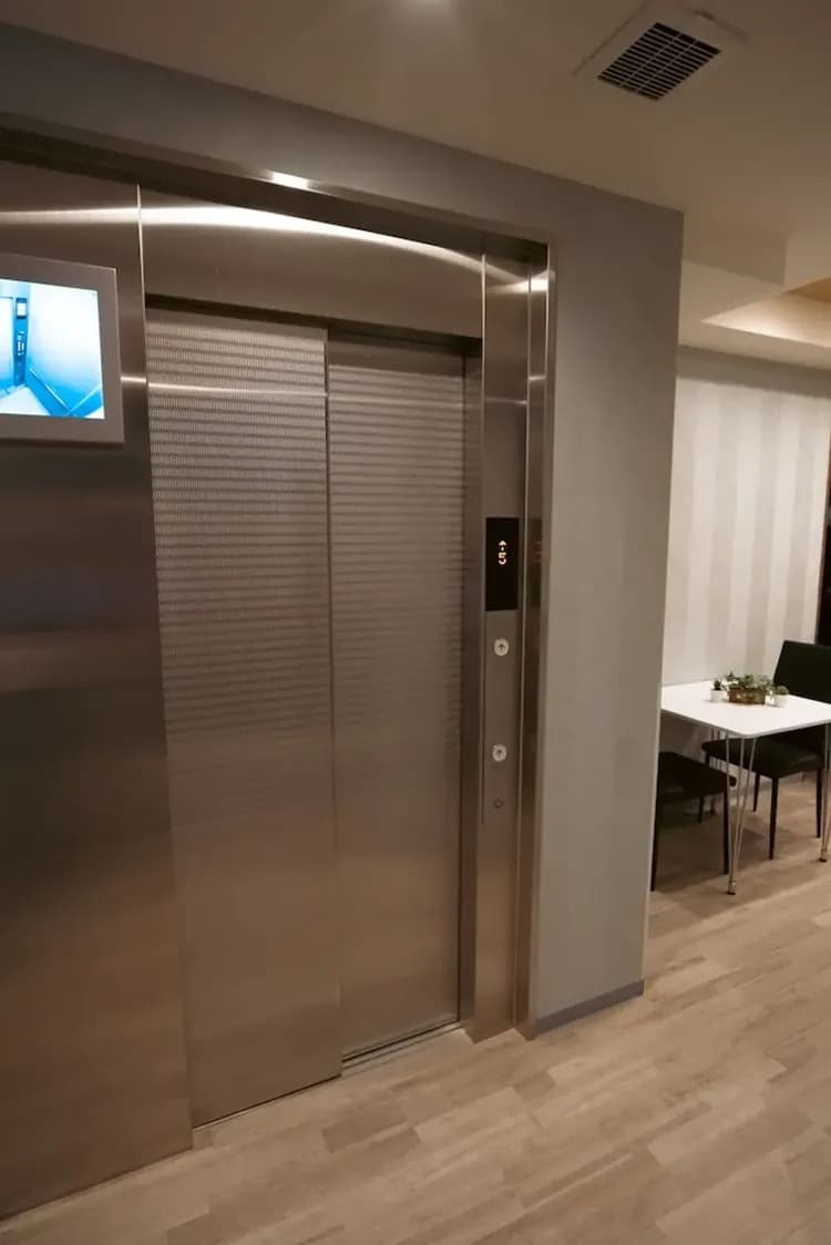 Elevator