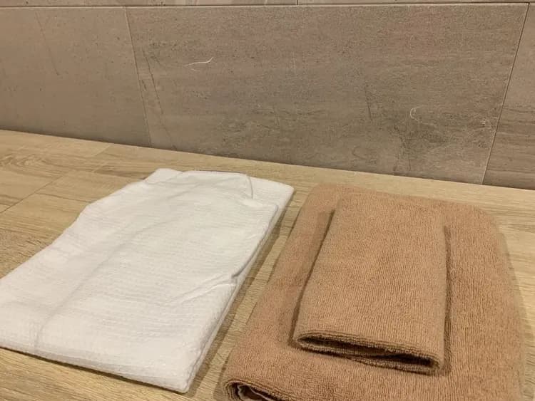 Bathroom amenities