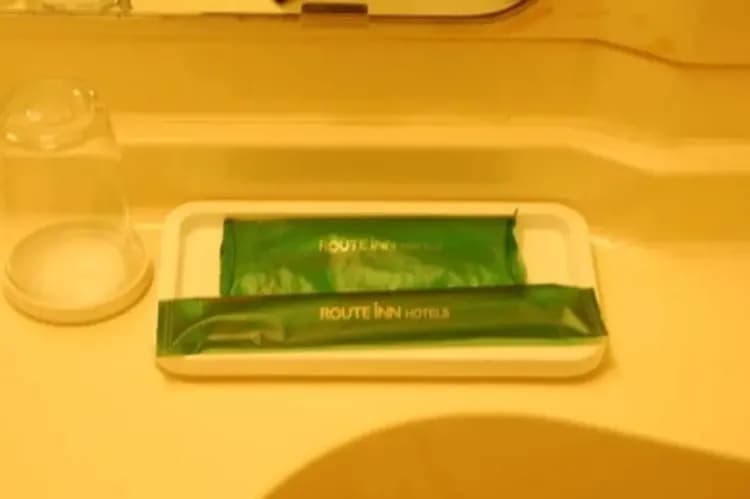 Bathroom amenities