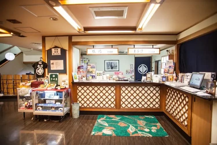 Check-in/check-out kiosk