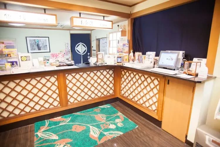 Check-in/check-out kiosk