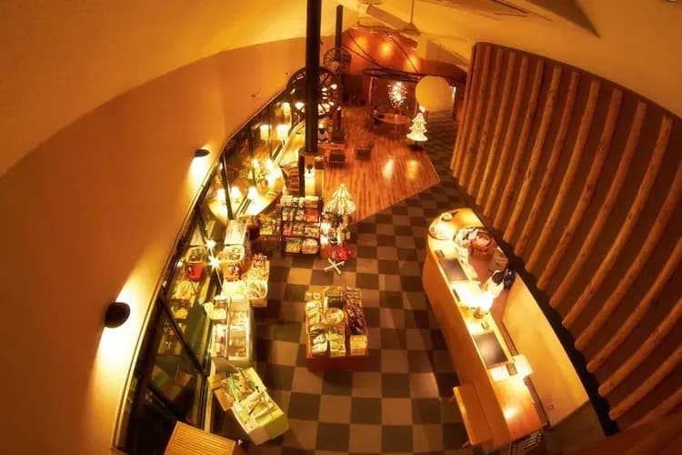 Check-in/check-out kiosk