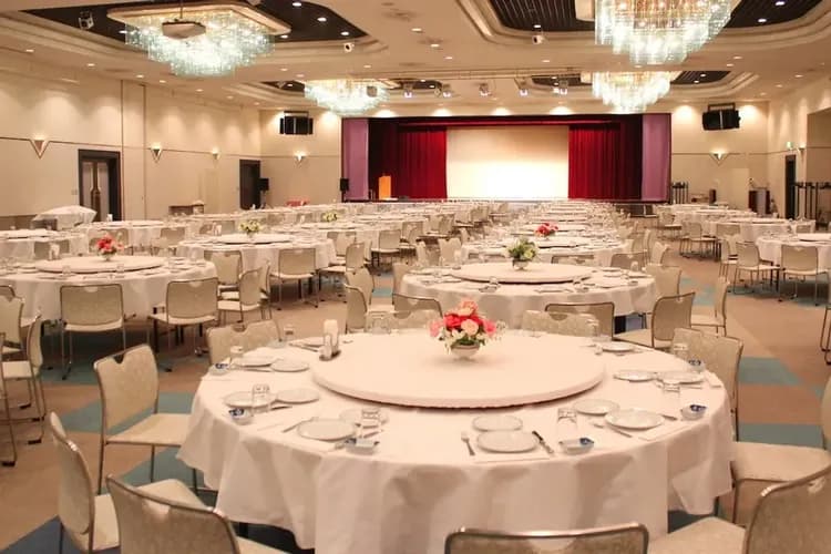 Banquet hall