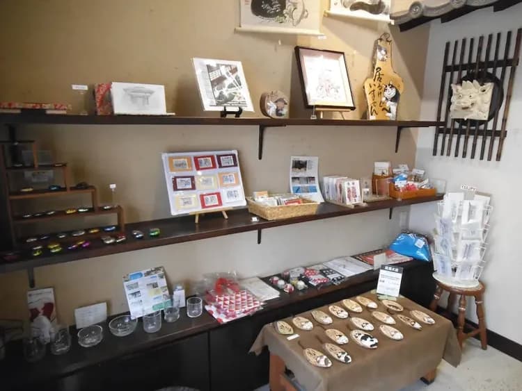 Check-in/check-out kiosk