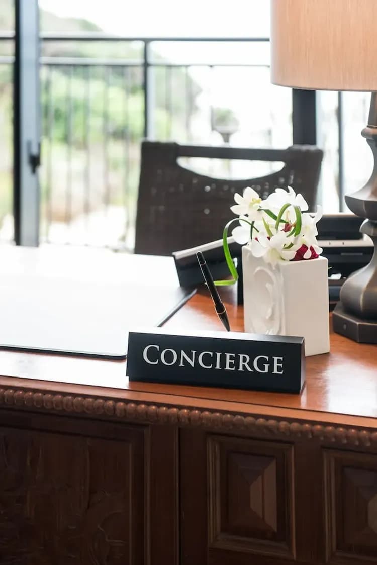 Concierge desk