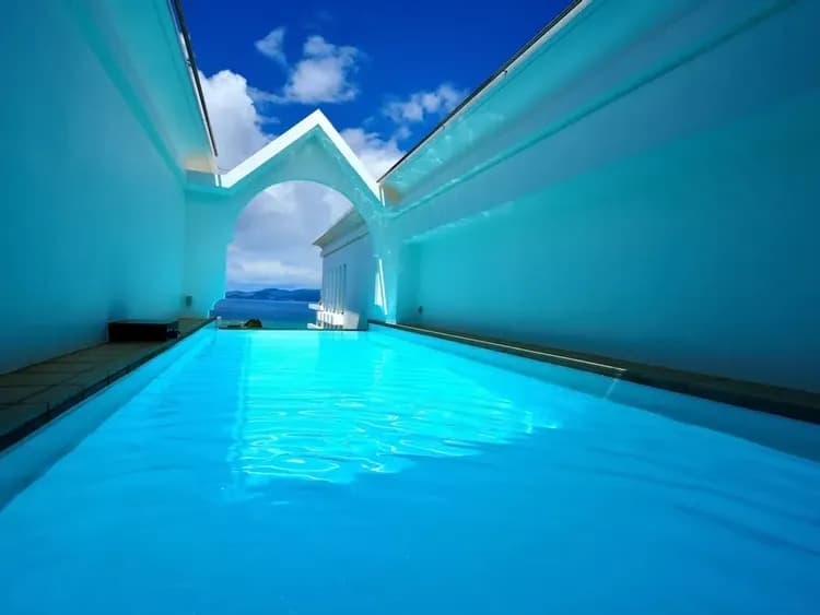 Private pool
