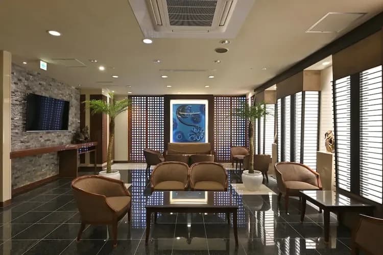 Lobby lounge