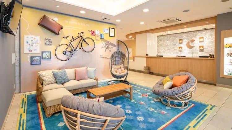 컴포트 인 나하 토마리 포트-2