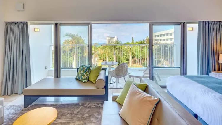 Royal View Hotel Churaumi-2