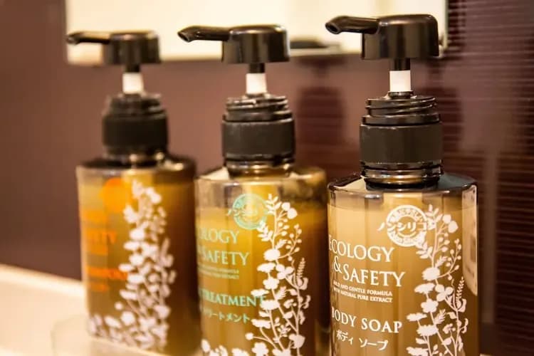 Bathroom amenities