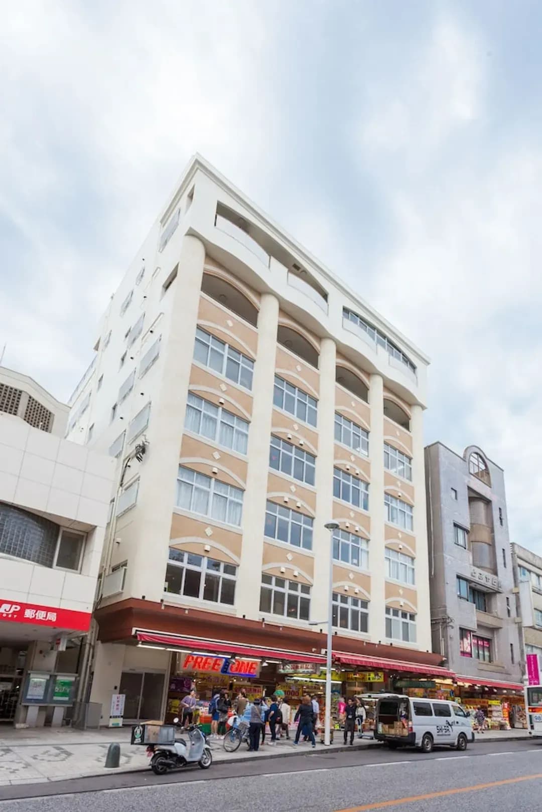 沖繩縣-那霸國際街艾貝斯特立方