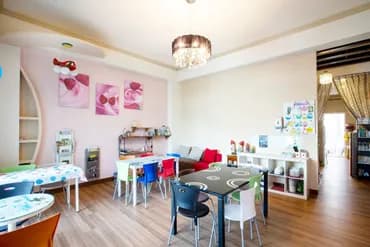 Strawberry Milk Bed and Breakfast-3