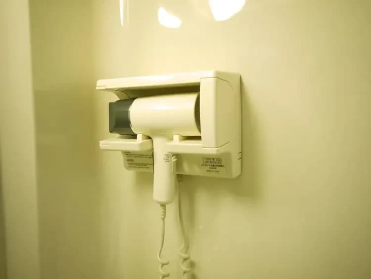 Bathroom amenities
