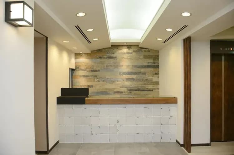 Check-in/check-out kiosk