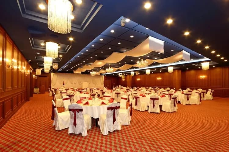 Banquet hall