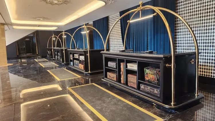 Check-in/check-out kiosk