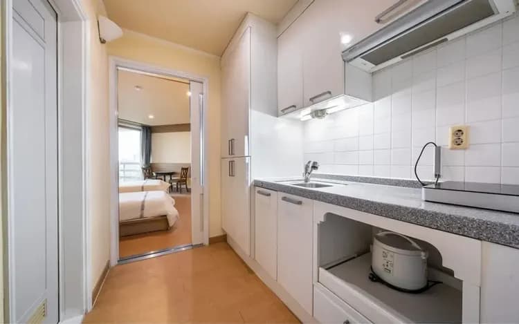 Private kitchenette