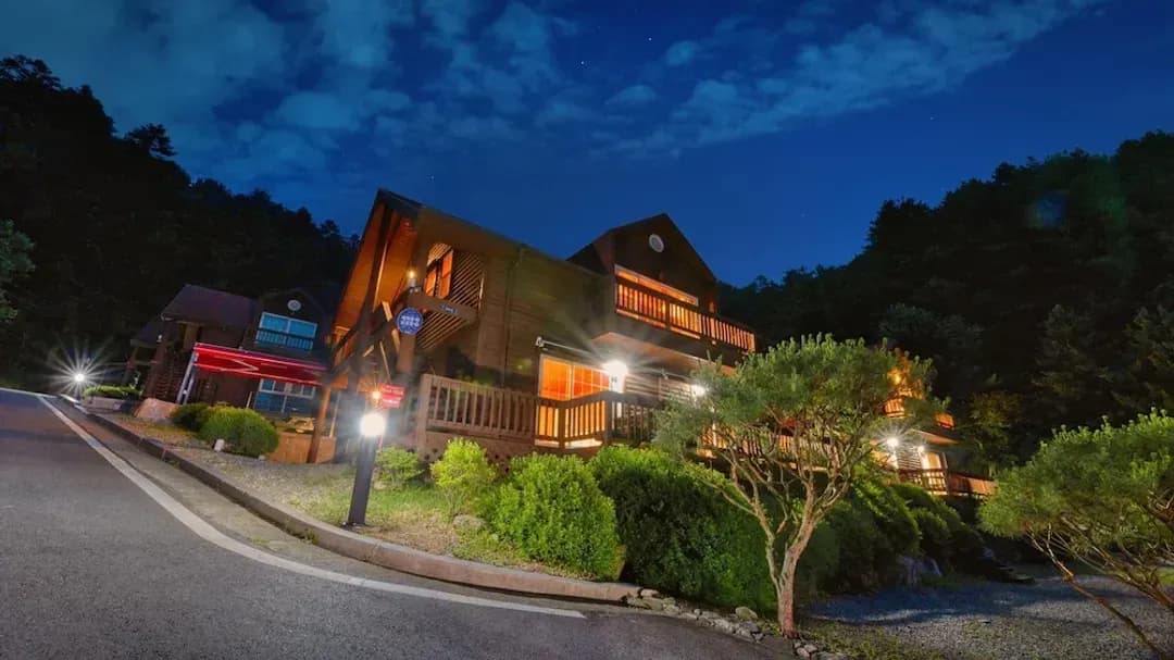 Gyeonggi-do-Gapyeong Humantown Pension