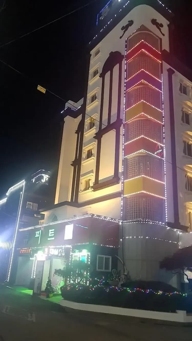 Front of property - evening/night