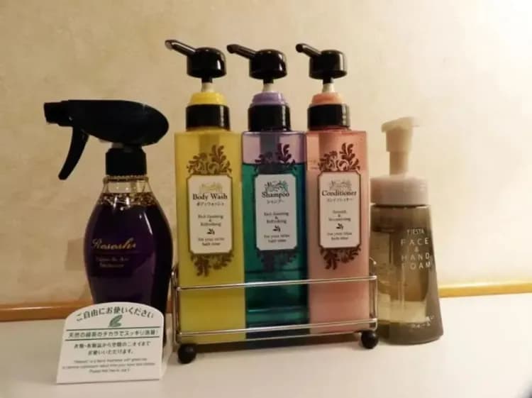 Bathroom amenities