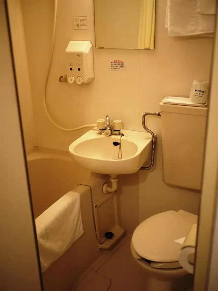 Bathroom amenities