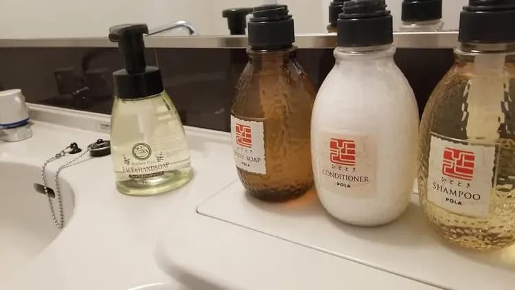 Bathroom amenities