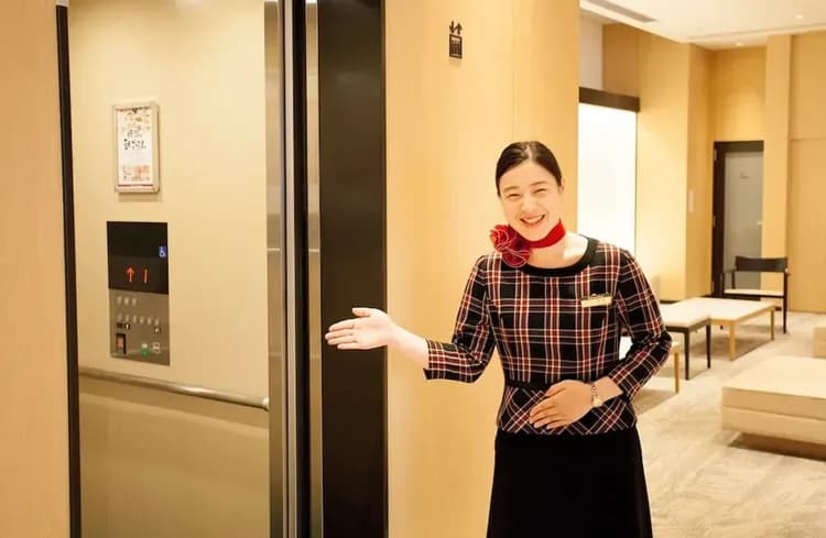 Check-in/check-out kiosk