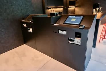 Check-in/check-out kiosk