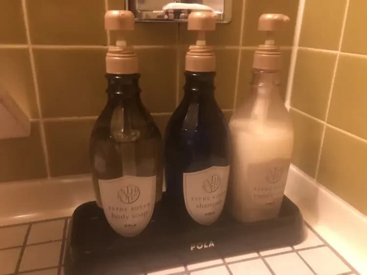 Bathroom amenities