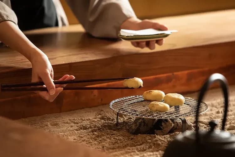 Check-in/check-out kiosk