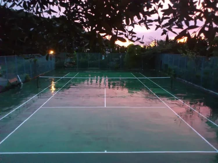 Tennis court