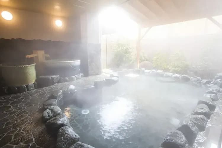 Indoor spa tub