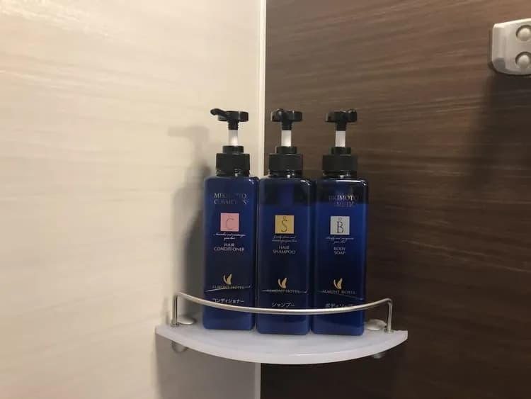 Bathroom amenities