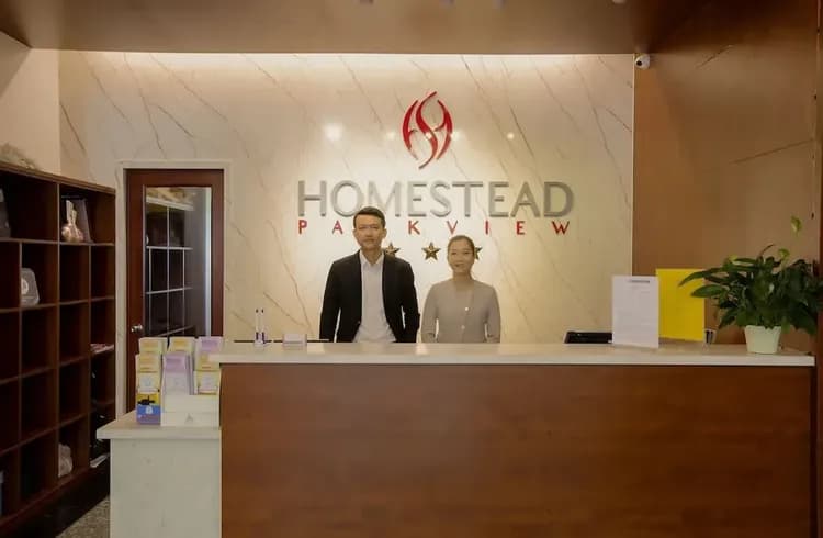 Check-in/check-out kiosk