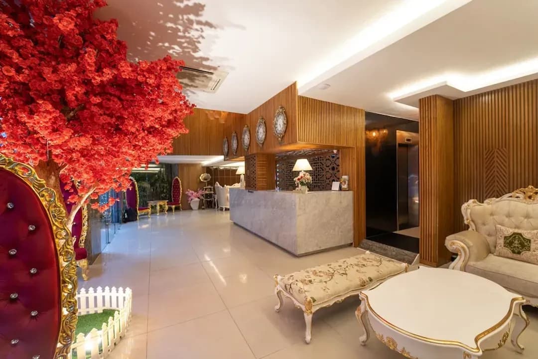 Ho Chi Minh City-The White Hotel 8A Thai Van Lung