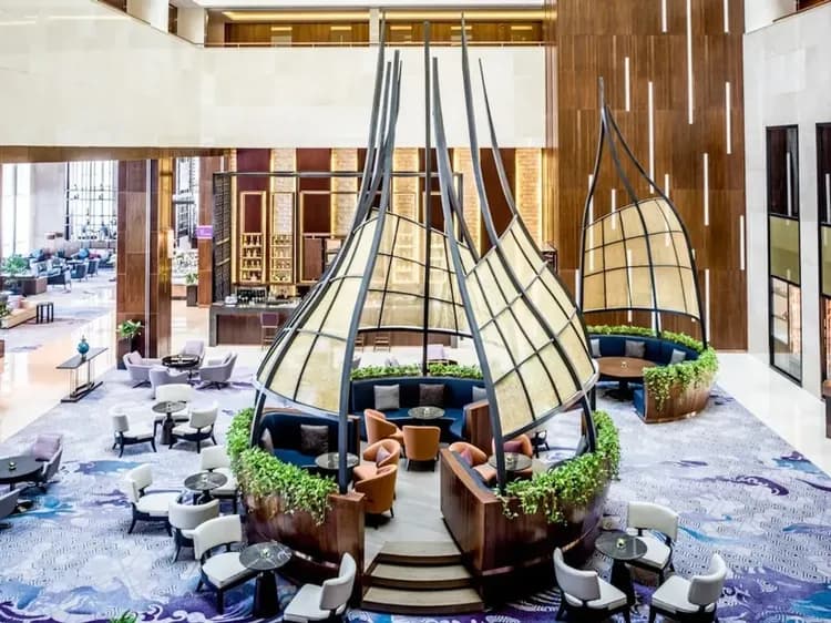 Lobby lounge