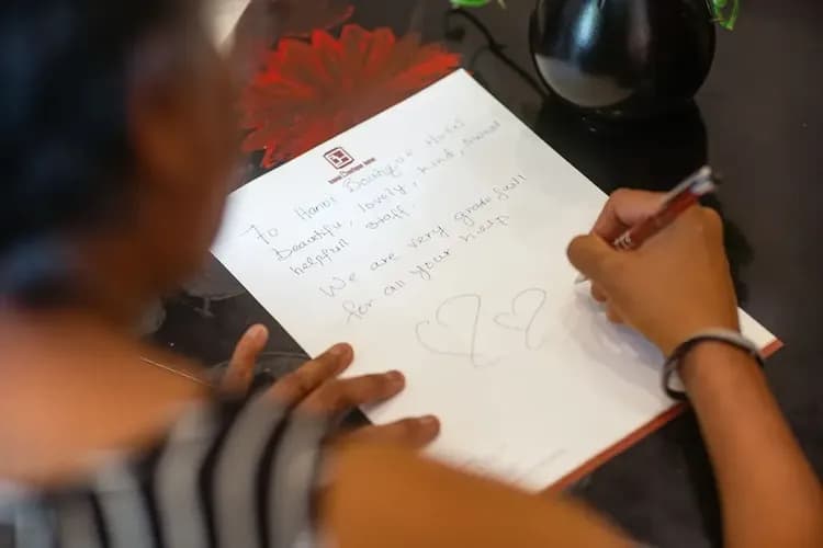 Check-in/check-out kiosk