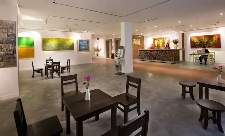 Check-in/check-out kiosk