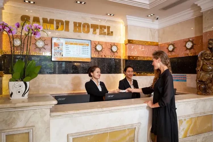 Check-in/check-out kiosk