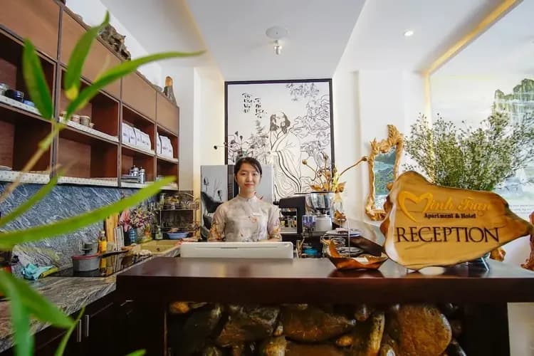 Check-in/check-out kiosk