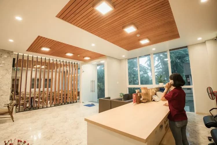 Check-in/check-out kiosk