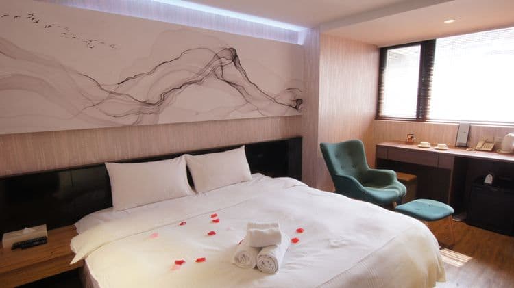 Colors Infinity Inn-1