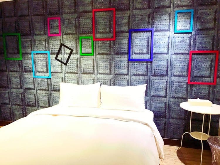 Colors Infinity Inn-10