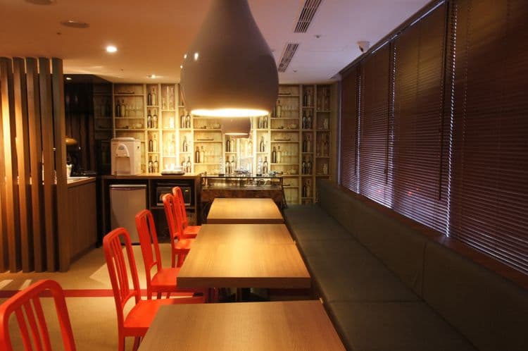 Colors Infinity Inn-4