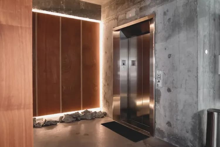 Elevator