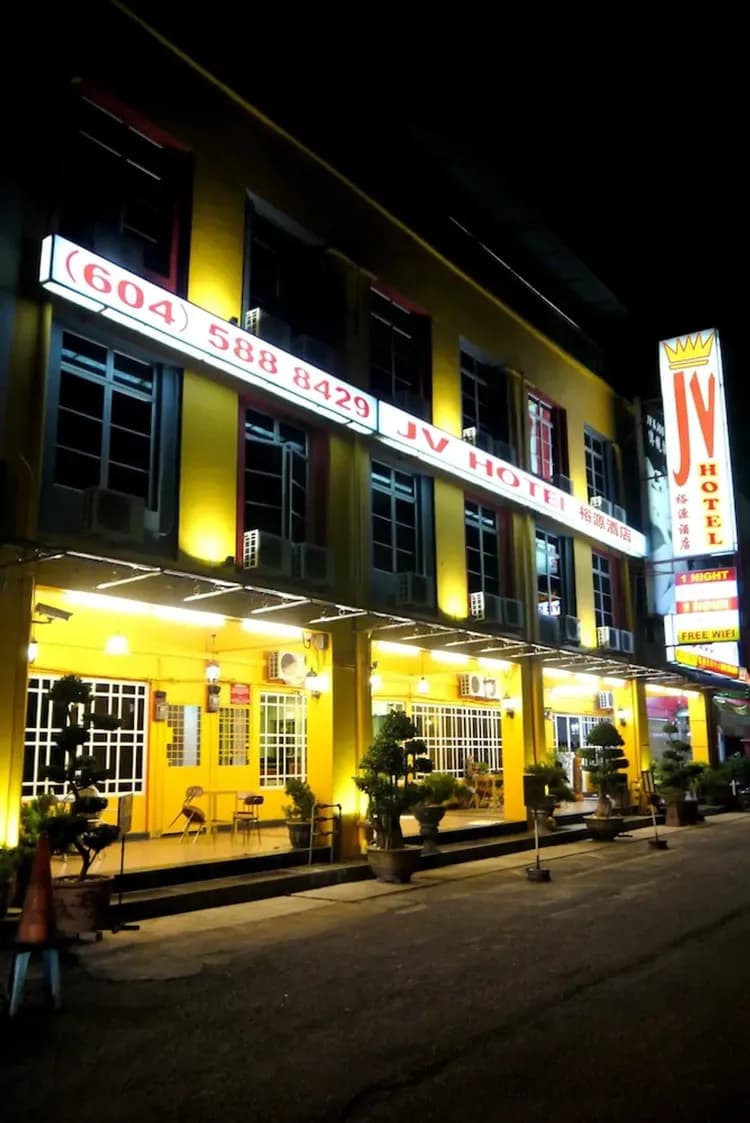 Front of property - evening/night